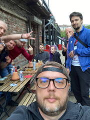 в синем gaskonets, остальные хз